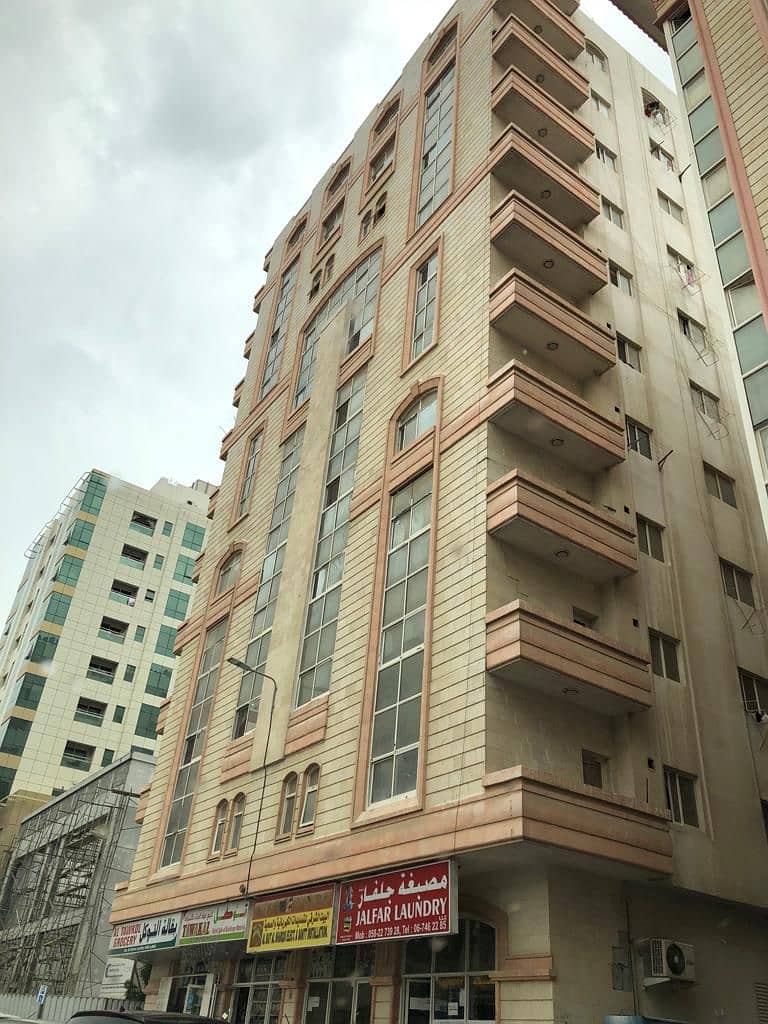 2 BUILDING FOR SALE 10%