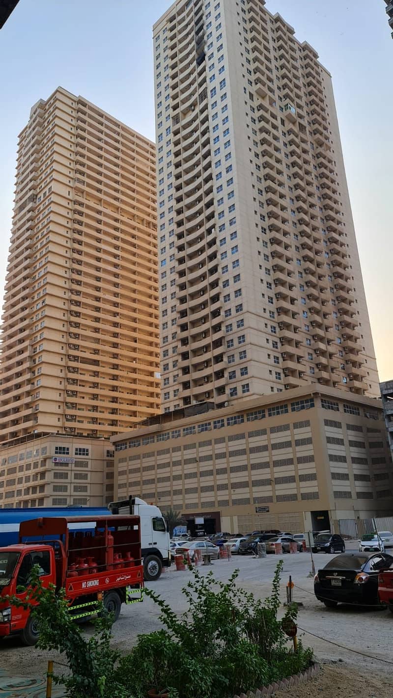 شقة في برج الزنبق مدينة الإمارات 1 غرف 175000 درهم - 5520981 شقة في برج الزنبق مدينة الإمارات 1 غرف 175000 درهم - 5520981