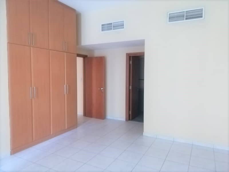 VACANT SOON | HUGE APARTMENT | CLOSE TO METRO