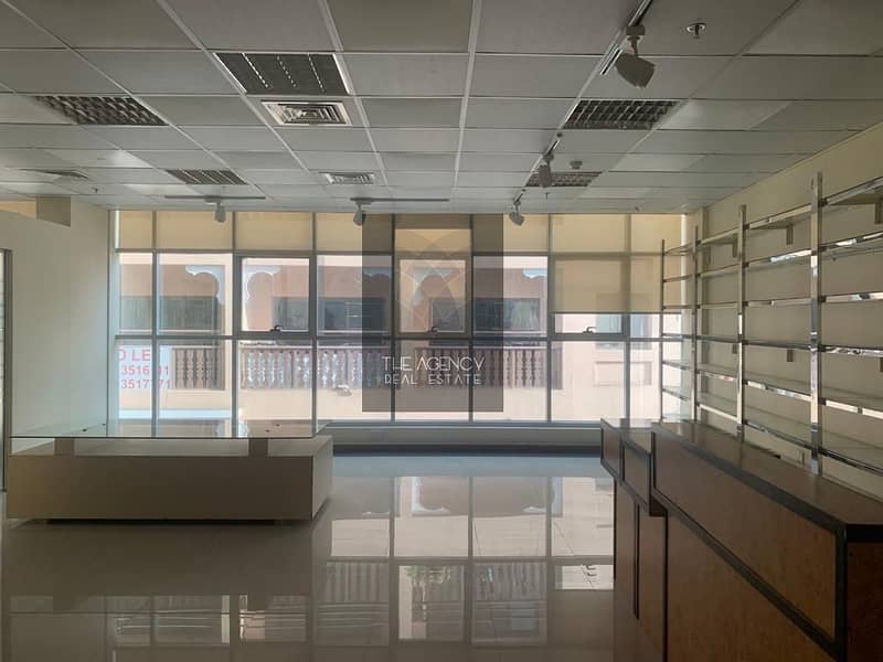 SPACIOUS FITTED SHOP WITH FURNITURES  LOCATED IN PRIME  LOCATION SOUQ AL KABEER - HEART OF MEENA BAZAR