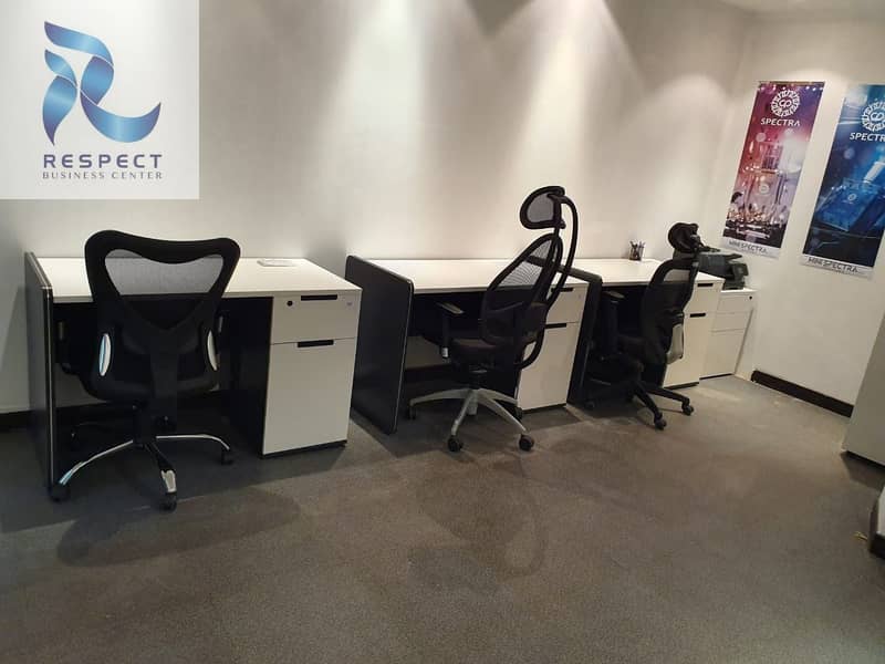 16 Desk space with Ejari  / DED Aproved  / One Year Validity
