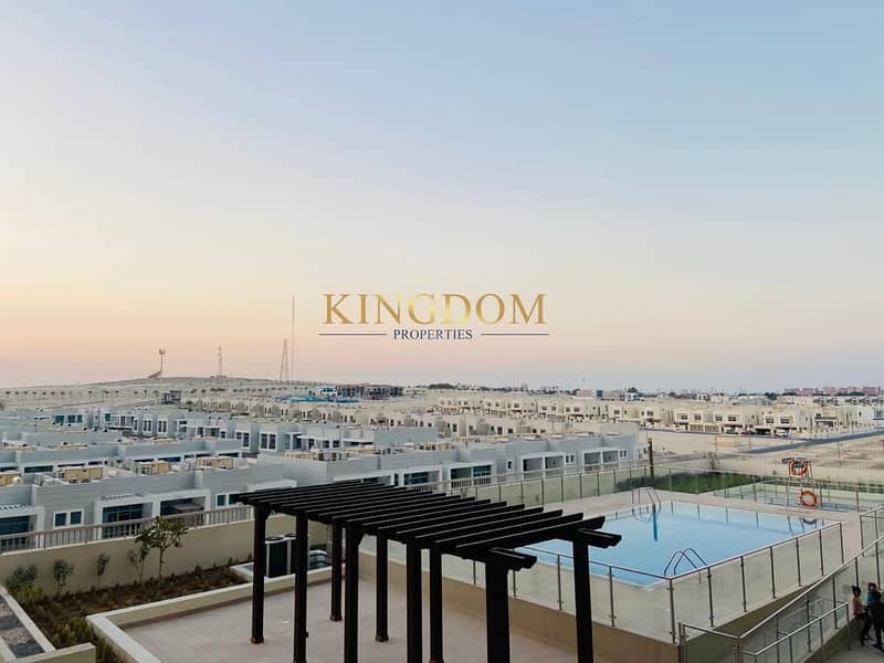 Pool View |1BR |2 Balcony | Near Metro | Azizi Samia