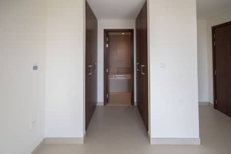 شقة 1 غرفة نوم للايجار في الكرامة، دبي - شقة في بناية مزون الكرامة 1 غرف 63000 درهم - 5287294