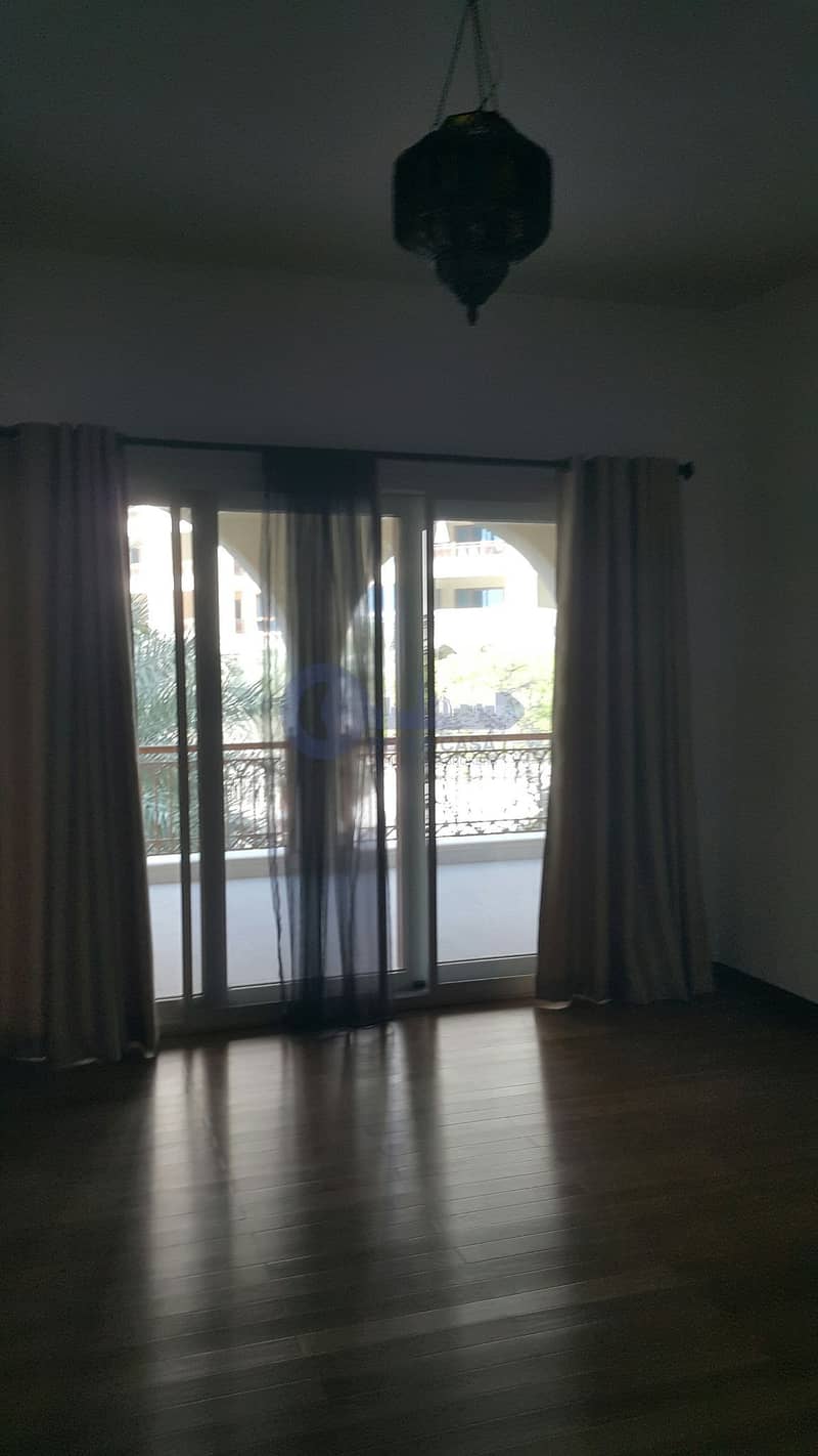 21 Beautiful 2 Bedroom Apt in Marina Residences 2