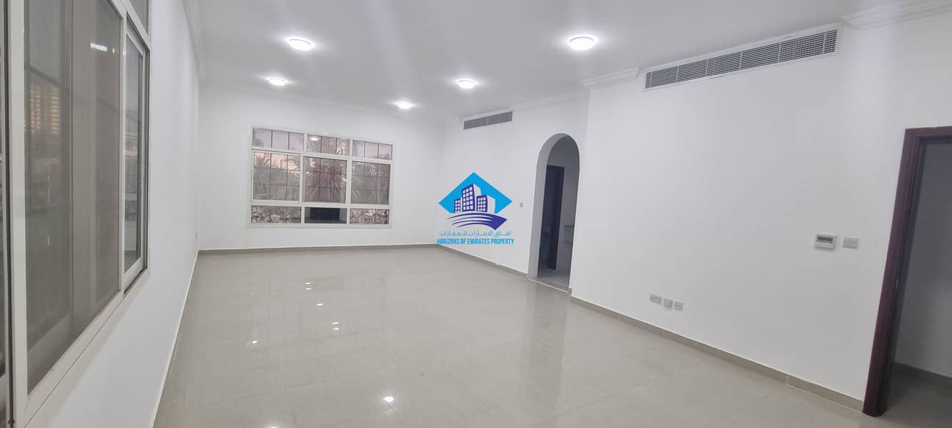 Квартира в Аль Батин, 3 cпальни, 110000 AED - 5437956