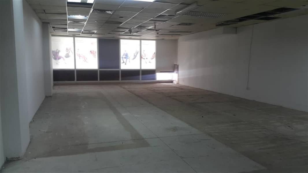 4 Retails Spaces along roadside of Baniyas Road