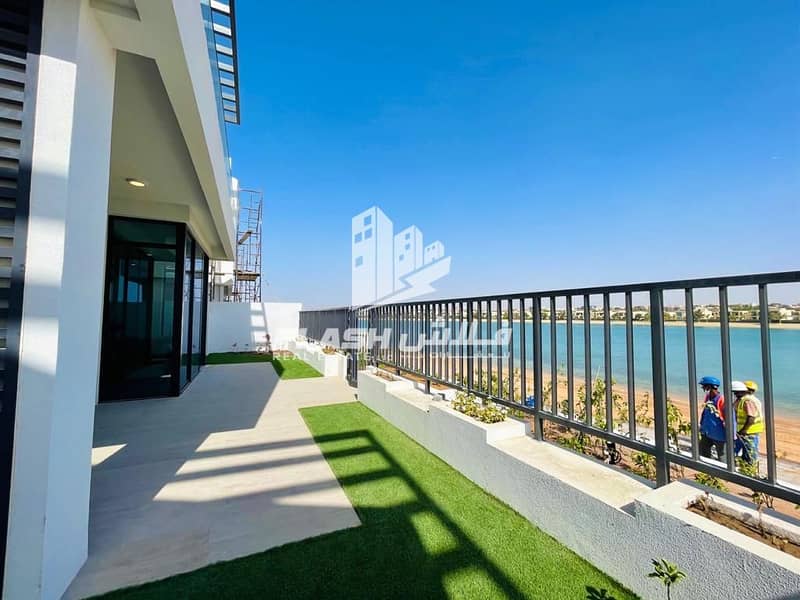 35 Luxury Class I Beach-Front Living I Marbella