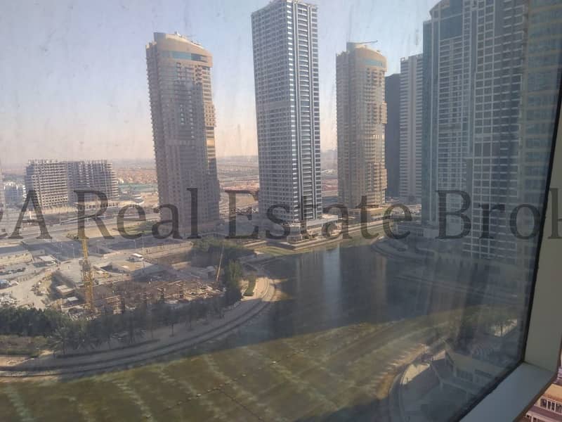 8 Office for Rent in Fortune Tower close to Metro Station