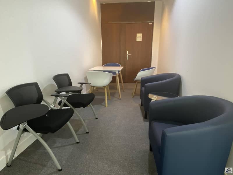 10 BEST FURNISHED OFFICE -GOOD FOR 10 PERSONS WITH MANAGER CABIN -LINKED WITH MALL AND METRO