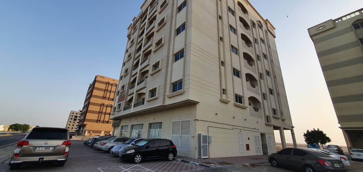 Building G+6 for sale in Umm Al Quwain near Sheikh Zayed Mosque