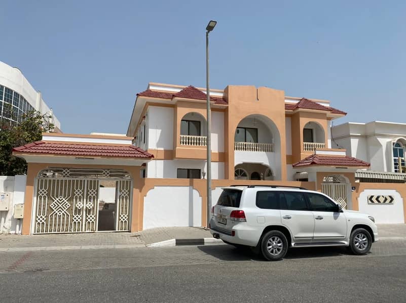 Large two storey villa for rent
  Sharjah / Al Falaj is a very special loca