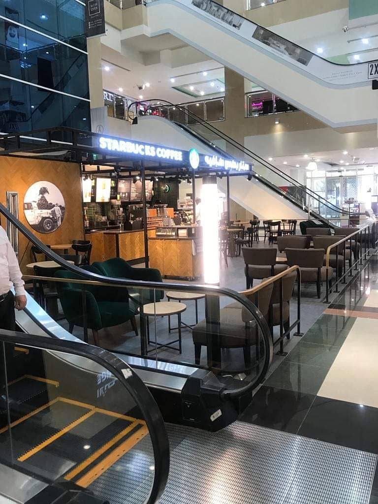 位于阿尔穆什里夫 的展览店面 1600000 AED - 5257540