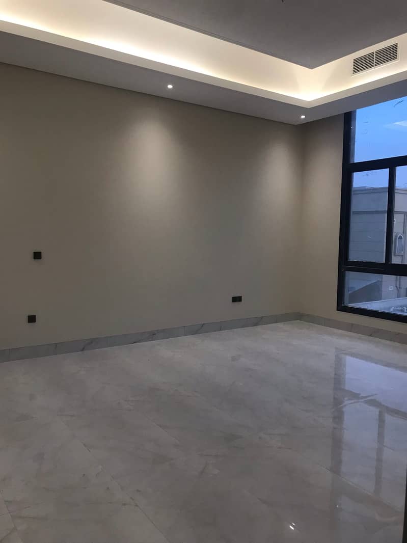 Brand new ! Modern villa for rent in oud almuteena (4 bed room+hall+kitchen