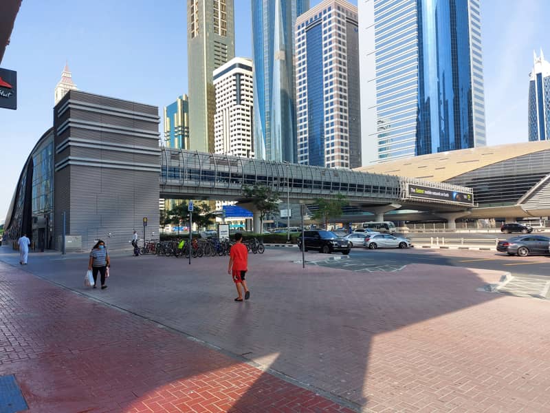 EXCELLENT LOCATION FOR RESTAURANT ON MAIN SHEIKH ZAYED ROAD NEXT TO METRO STATION.