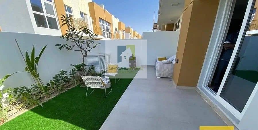 Luxury Villa 3BD + Roof Gardens View in Dubai - only  1,100M