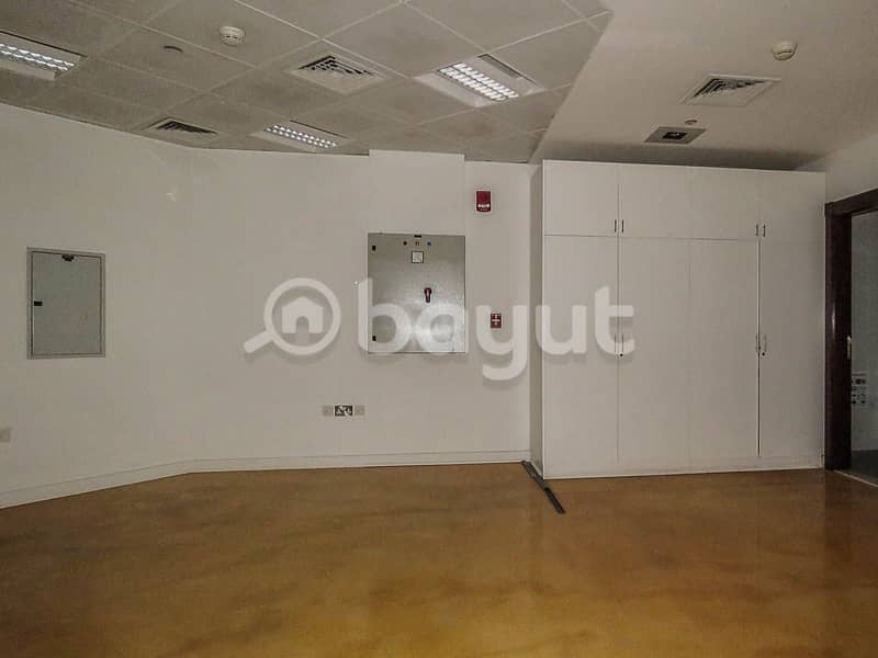 17 Office Space in Matloob Building SZR - Attractive Fit Out Period Directly From Landlord - No commission
