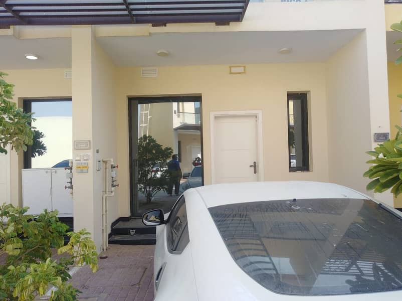 Limited time offer, independent one bedroom and two bedroom townhouse villas for rent  Sahara Meadows 2