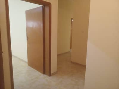 شقة 2 غرفة نوم للايجار في أبو شغارة، الشارقة - مباشرة من المالك  | غرف كبيرة | 23,000 فقط