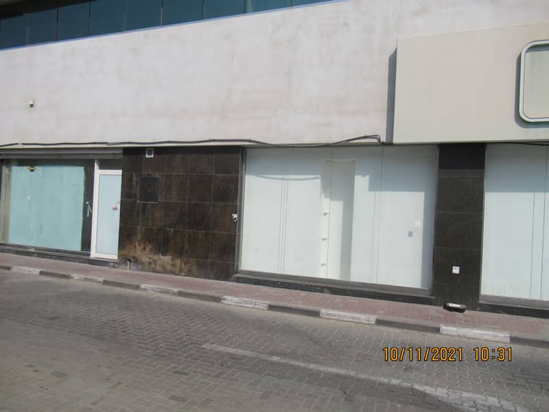 22,000 sq ft showroom space available|road facing|low rent|50psqft|25 parkings|Rent Dhs1.1M p/a. Amazing offer