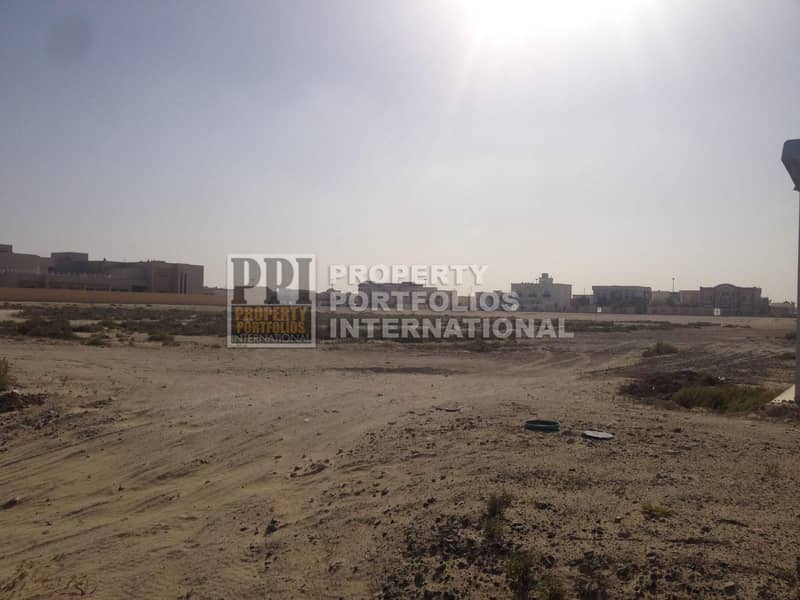10 Large plot  for School and hospital use in key location for sale