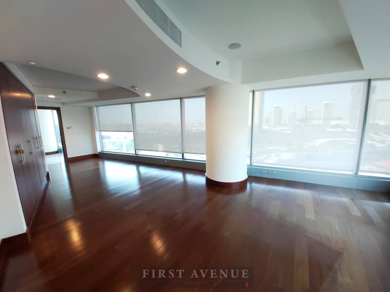 4 Bedroom Duplex in Trade Centre Residences, Jumeirah Living