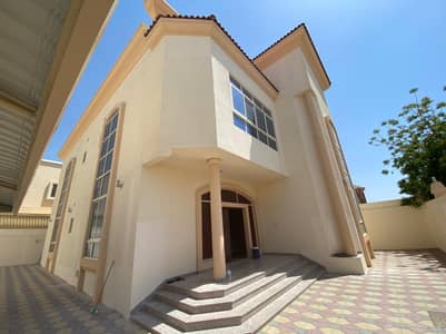 4 Bedroom Villa for Sale in Al Hamidiyah, Ajman - For sale villa, super deluxe finishes, with water and electricity + fully central air conditioning, a great location