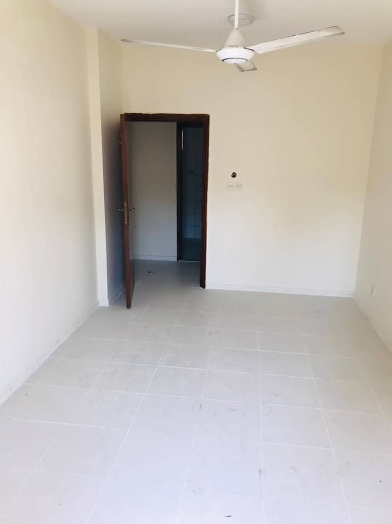 2 AL HAMRIYA BUR DUBAI ONE BEDROOM HALL AVAILABLE  WITH PARKING 2 BALCONEY