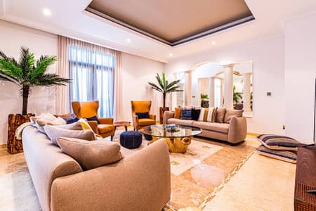 6 Bedroom Villa for Rent in Palm Jumeirah, Dubai - LUXURY6 BDR VILLA IN PALM JUMEIRAH WITH PRIVATE BEACH ACCESS