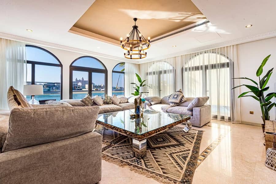 LUXURY PRIVATE   5 BDR VILLA IN PALM JUMEIRAH