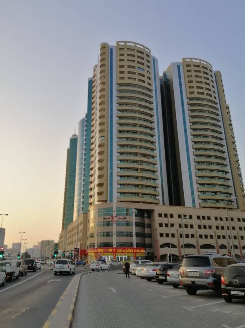Spacious Two Bedroom Hall  For Sale In Horizon Towers