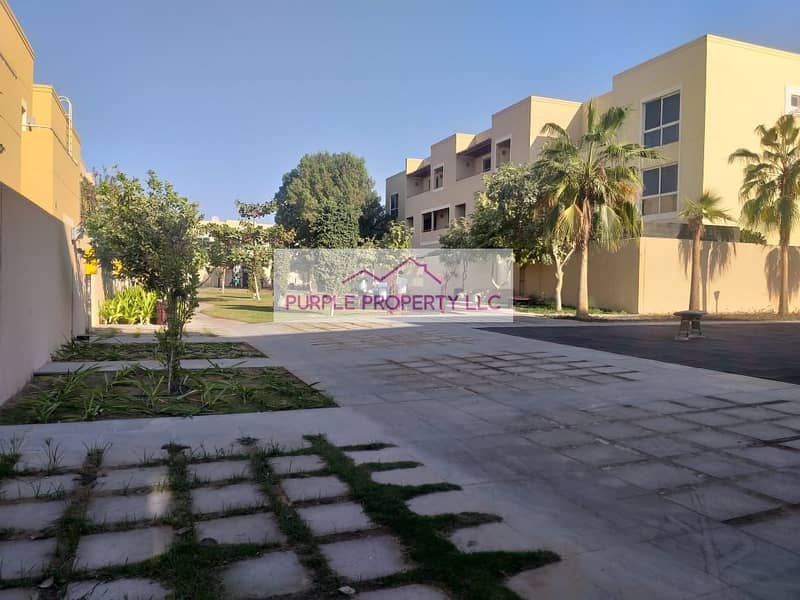 Hot Deal Large 5 BR Villa  corner Type 10 Close to Gate -Single Row with pool