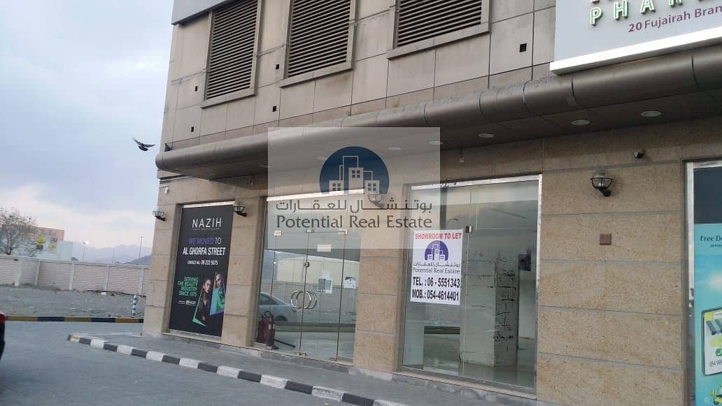 Spacious Showroom  @ Fujairah  with Prime Location -  Chiller  Ac  Free|