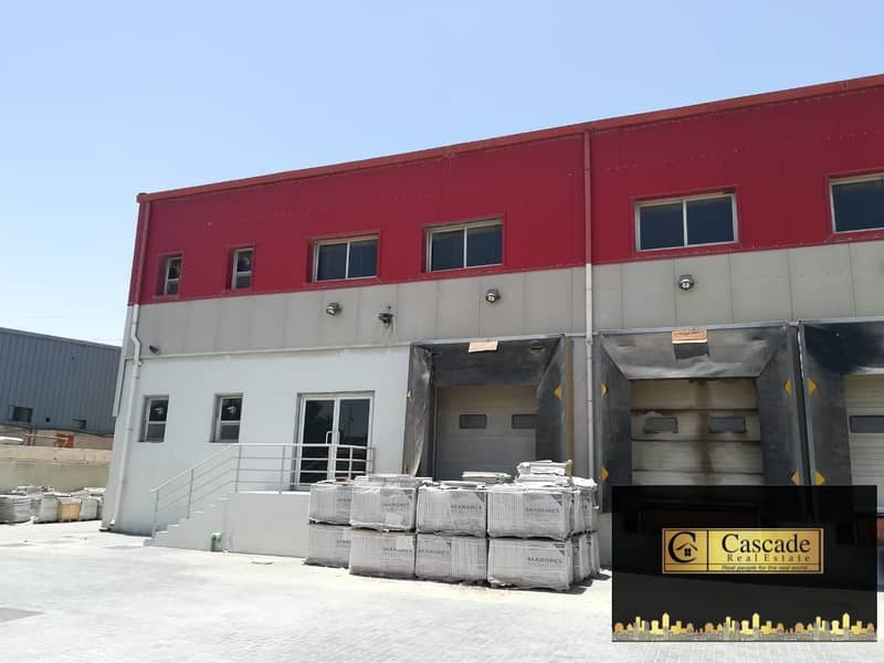 Al Qouz: Warehouse and office good height and insulated