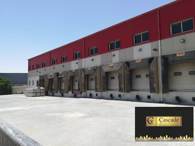5 Al Qouz: Warehouse and office good height and insulated