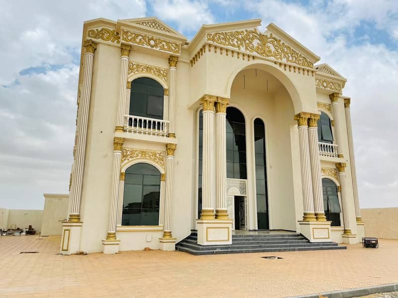 Luxury huge villa available for sale in Hoshi