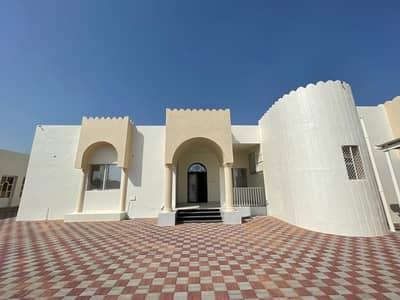 5 Bedroom Villa for Rent in Al Ramaqiya, Sharjah - Villa for rent in Sharjah