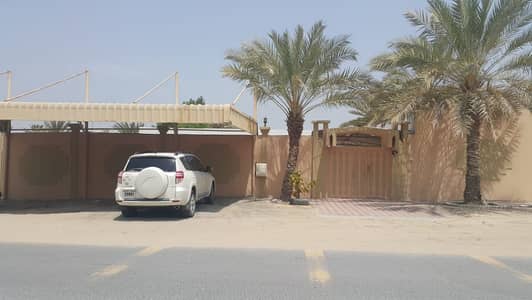 8 Bedroom Villa for Sale in Al Ghafia, Sharjah - For sale, a house in Al Ghafia, a great location