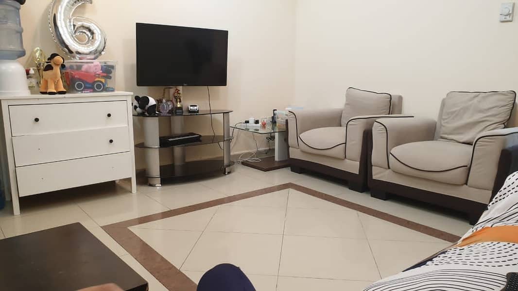 VERY NICE 1BHK APARTMENT IN A CLEAN CENTRAL  AC BUILDING FOR 19K