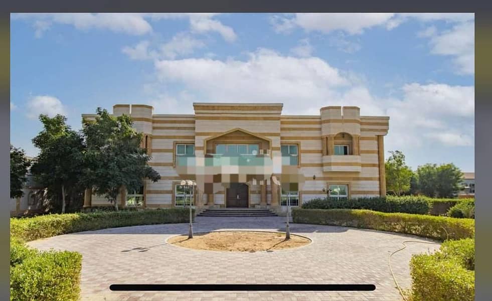For sale a luxurious villa in Al Juraina at a good price