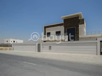 5 Bedroom Villa for Sale in Hoshi, Sharjah - For sale a luxurious, super deluxe villa in Hoshi