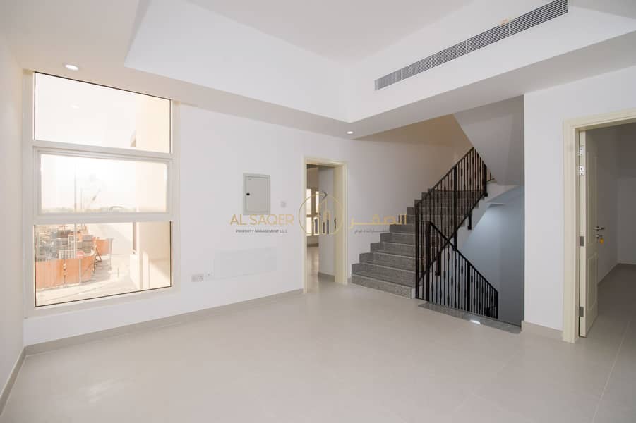 25 Direct from Owner! 3 BHK Villa in Mohamed Bin Zayed