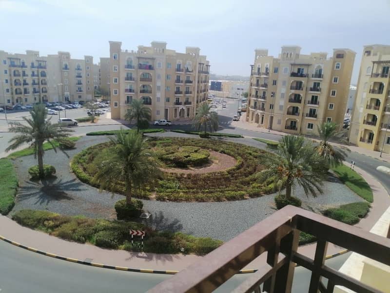 شقة في الحي الإماراتي،المدينة العالمية 1 غرفة 330000 درهم - 4644773