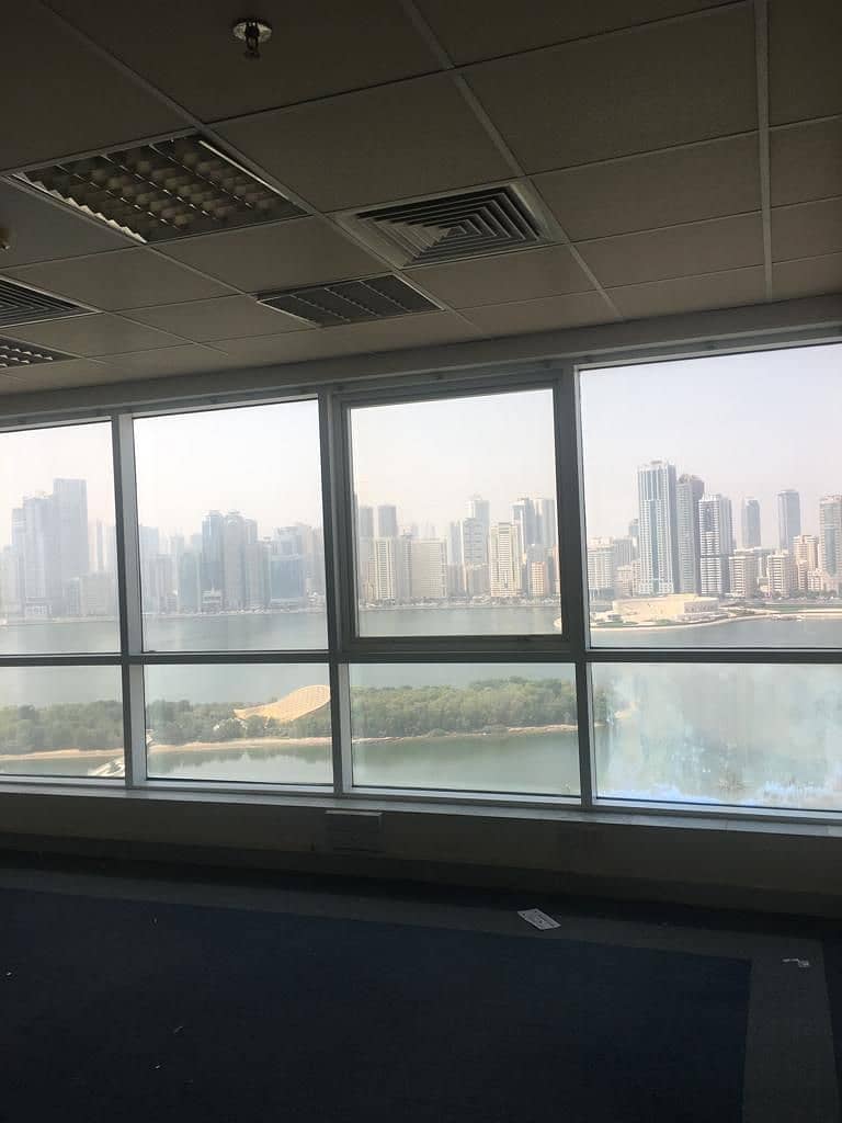 Commercial office Full floor sea view chiller free