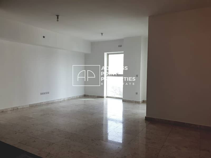Amazing 3 BHK Apartment in Marina Heights| Spacious Layout |  with Balcony. .