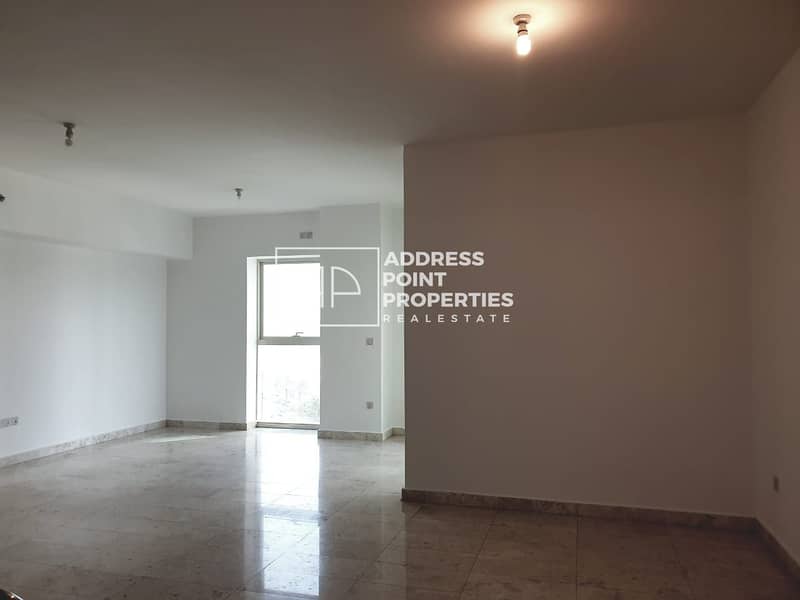 2 Amazing 3 BHK Apartment in Marina Heights| Spacious Layout |  with Balcony. .