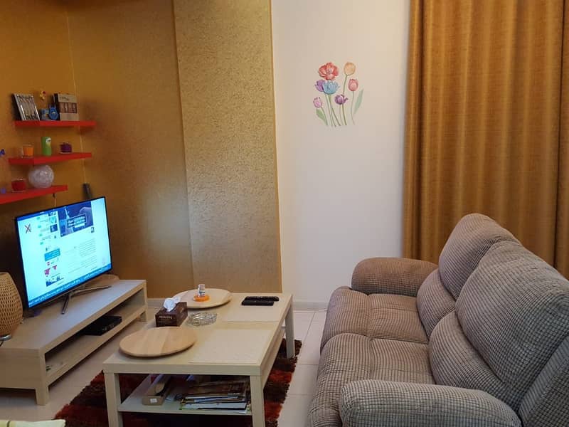BEAUTYFULL LARGE VACANT STUDIO IN EMIRATES CLUSTER FOR SALE WITH BALCONY INTERNATIONAL CITY 250K