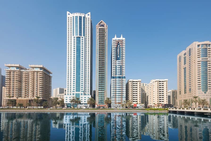 Spacious 4 BR Apartment and Stunning View of Corniche, with Free Chiller & Parking