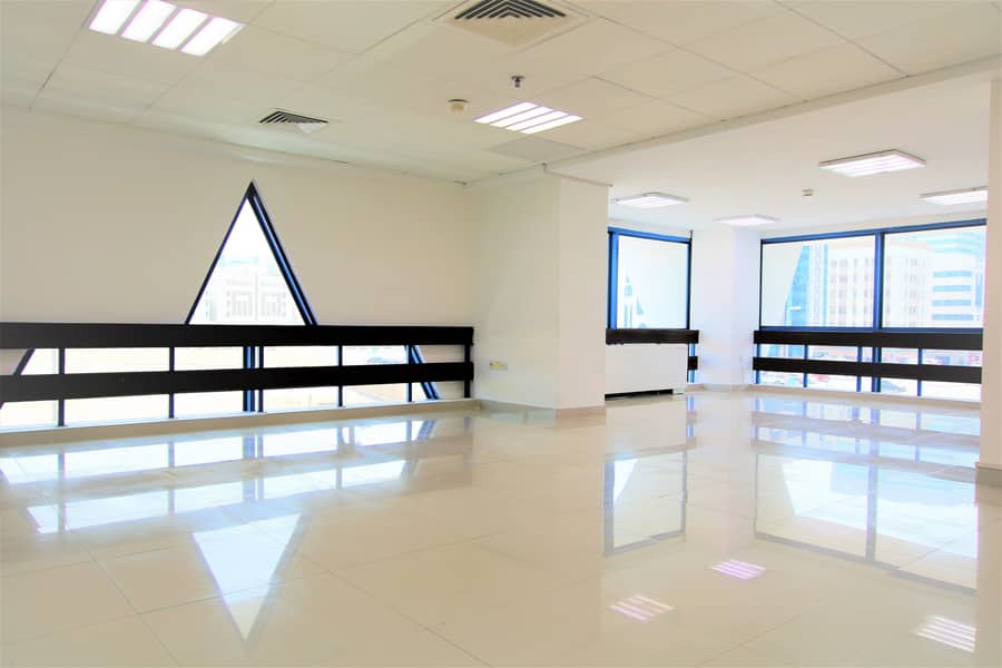 Офис в Аль Манхал, 65000 AED - 4540513