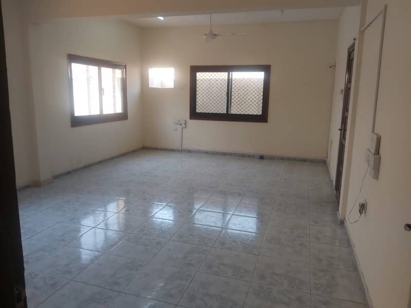 For rent villa in Nasiriyah area  in Sharjah