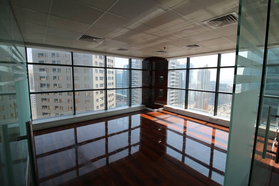 6 Spacious Fitted Office  (Near Metro Station) Maintenance Free